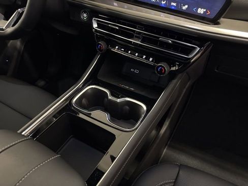 New 2026 Chevrolet Traverse LT FWD image 19