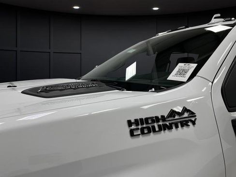 Used 2024 Chevrolet Silverado 2500 High Country w/ LPO, Dark Essentials Package image 41