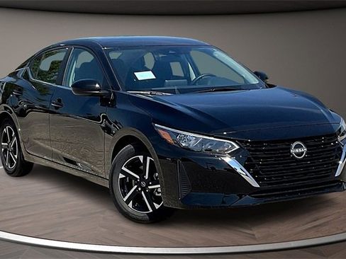 New 2025 Nissan Sentra SV image 2