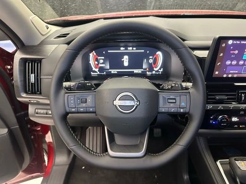 New 2026 Nissan Pathfinder Platinum w/ Cargo Package AWD/4WD image 24
