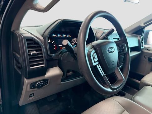 Used 2017 Ford F150 XL w/ Equipment Group 101A Mid image 9