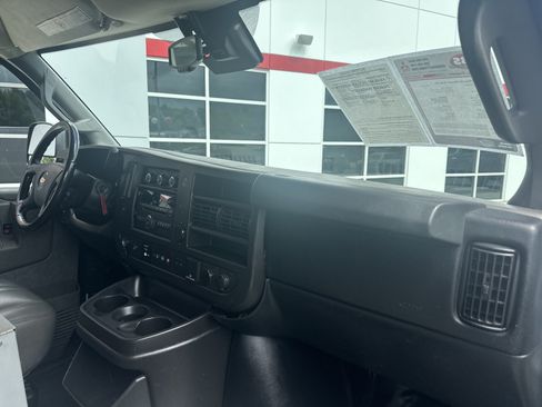 Used 2020 Chevrolet Express 2500 w/ Communications Package RWD image 14