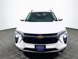 Used 2024 Chevrolet Trax LT image 3