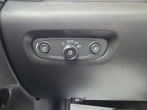 Used 2019 Chevrolet Traverse LT w/ LT Premium Package AWD/4WD image 10