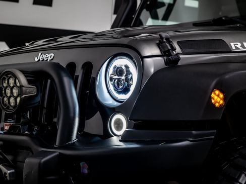 Used 2014 Jeep Wrangler Unlimited Rubicon w/ Max Tow Package AWD/4WD image 17