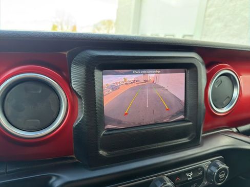 Used 2021 Jeep Wrangler Unlimited Rubicon image 16