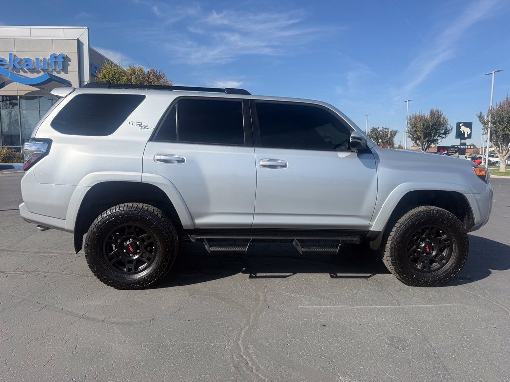 Used 2021 Toyota 4Runner TRD Off-Road Premium w/ Moonroof Package AWD/4WD image 7