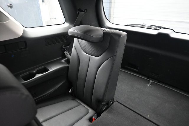 Used 2024 Hyundai Palisade SEL FWD image 32