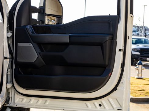 Used 2023 Ford F250 Lariat w/ Lariat Ultimate Package image 37