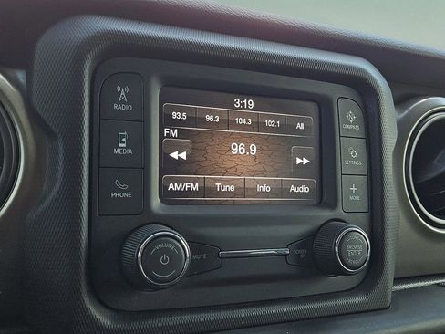 Certified 2021 Jeep Wrangler Sport image 32