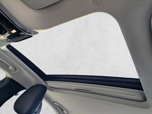 Certified 2025 Mercedes-Benz C 300 Sedan image 15