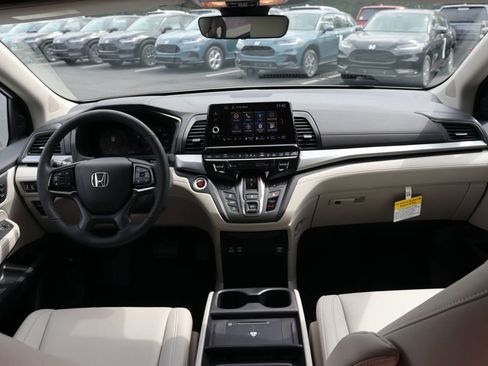 Used 2026 Honda Odyssey EX-L image 18