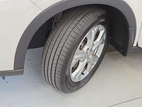 Used 2025 Honda HR-V LX image 30