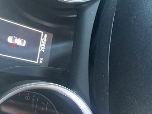 Used 2022 Toyota Camry LE image 4