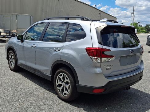 Certified 2023 Subaru Forester Premium AWD/4WD image 6