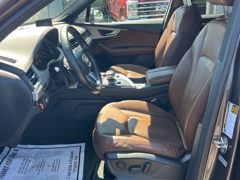 Used 2017 Audi Q7 3.0T Prestige AWD/4WD image 5