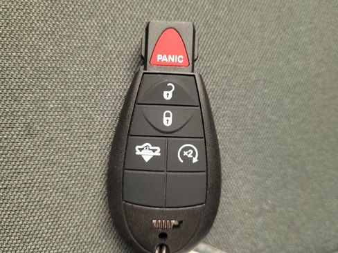 Used 2021 RAM 1500 Classic SLT image 32