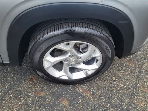 Used 2024 Chevrolet Trax LS w/ LS Convenience Package image 15