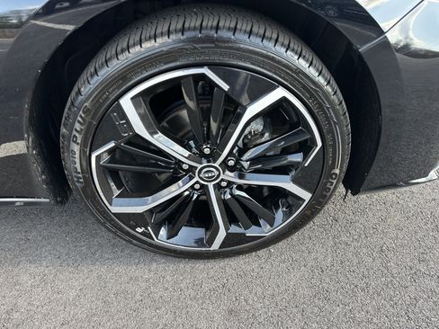 Used 2024 Nissan Altima 2.5 SR image 13