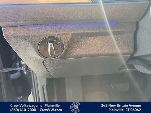 Certified 2024 Volkswagen Jetta SEL FWD image 39
