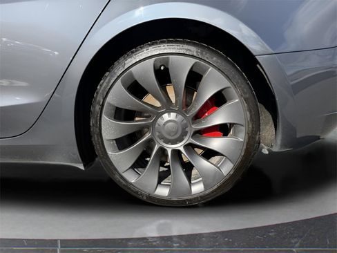 Used 2023 Tesla Model 3 Performance image 10