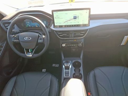 New 2025 Ford Escape SE w/ PHEV Premium Package FWD image 11