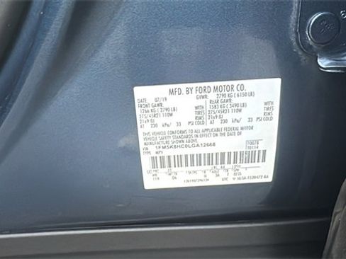 Used 2020 Ford Explorer Platinum w/ Premium Technology Package image 37