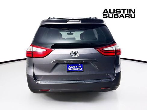 Used 2015 Toyota Sienna LE image 6