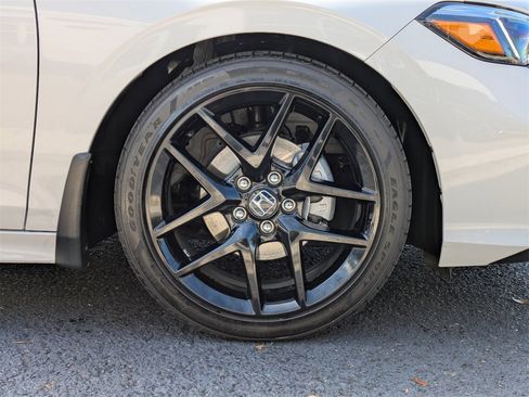 Used 2025 Honda Civic Sport image 11