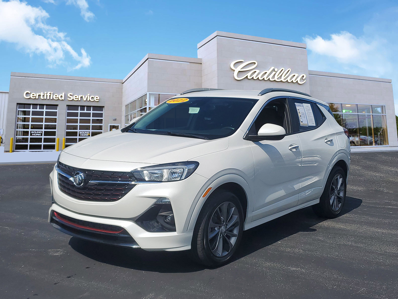 Used 2022 Buick Encore GX Select w/ Sport Touring Package FWD image 1