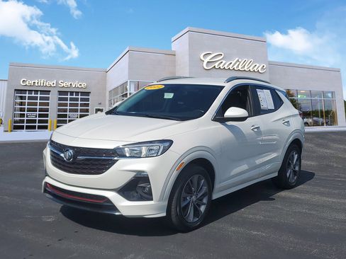 Used 2022 Buick Encore GX Select w/ Sport Touring Package FWD image 1
