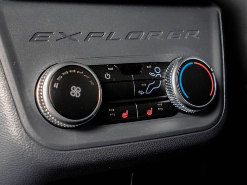 Used 2025 Ford Explorer ST-Line w/ Premium Package RWD image 30