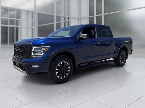Used 2020 Nissan Titan PRO-4X w/ Pro-4x Convenience Package AWD/4WD image 2