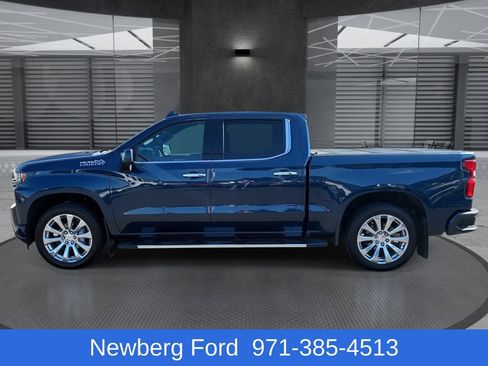 Used 2020 Chevrolet Silverado 1500 High Country w/ Technology Package AWD/4WD image 5