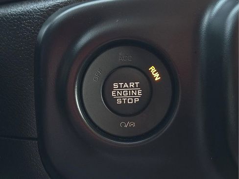 Used 2023 Jeep Wrangler Unlimited Sahara image 17