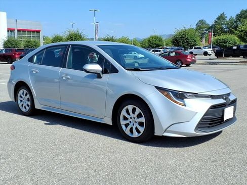 Certified 2024 Toyota Corolla LE FWD image 2