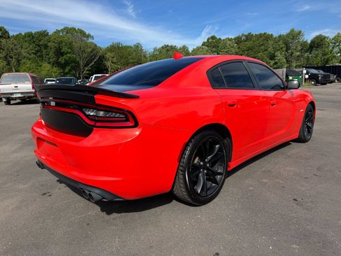 Used 2016 Dodge Charger R/T w/ Blacktop Package RWD image 5