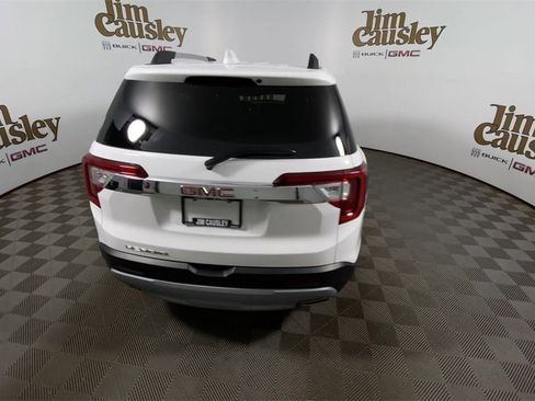Certified 2023 GMC Acadia SLT w/ Preferred Package image 7