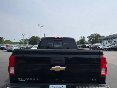 Used 2018 Chevrolet Silverado 1500 LTZ w/ Sport Package AWD/4WD image 7