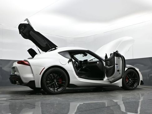 Used 2021 Toyota Supra image 32