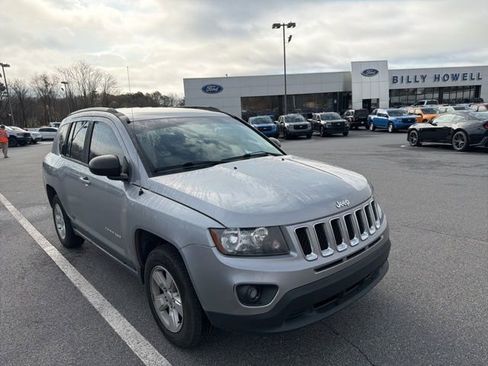 Used 2016 Jeep Compass Sport w/ Power Value Group image 2