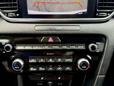 Used 2020 Kia Sportage EX AWD/4WD image 25