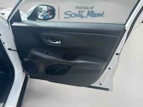 Used 2024 Honda HR-V LX image 32