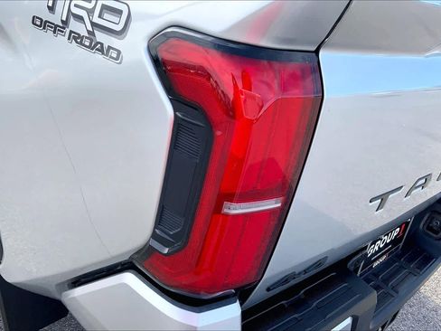 Used 2024 Toyota Tacoma TRD Off-Road image 27