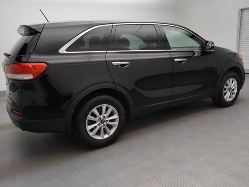 Used 2018 Kia Sorento L image 10