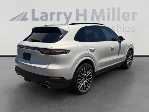 Used 2020 Porsche Cayenne AWD/4WD image 5