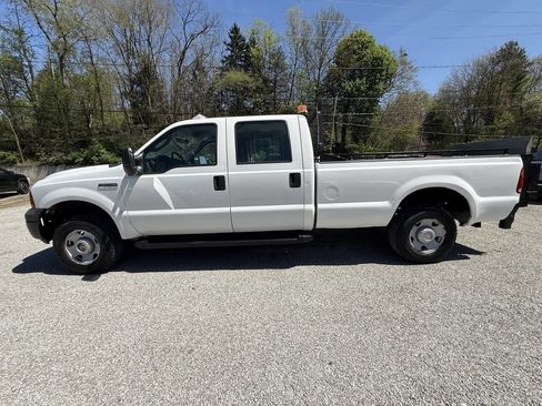 Used 2006 Ford F250 XL image 4