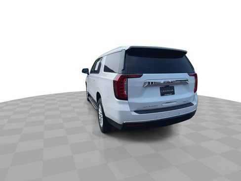 Used 2021 GMC Yukon XL SLT w/ Rear Media and Nav Package AWD/4WD image 7