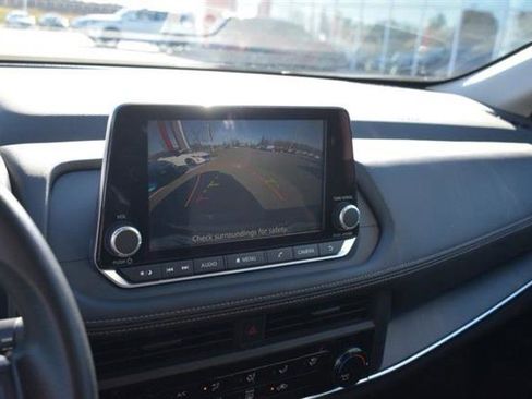 Certified 2025 Nissan Rogue S AWD/4WD image 15