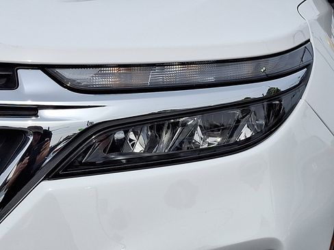 Used 2023 Chevrolet Equinox LS w/ LS Convenience Package image 9